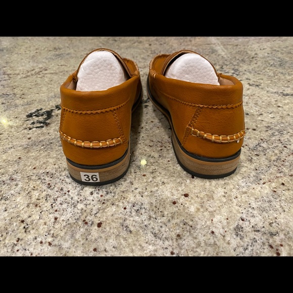 Leather penny loafer - Picture 2 of 4